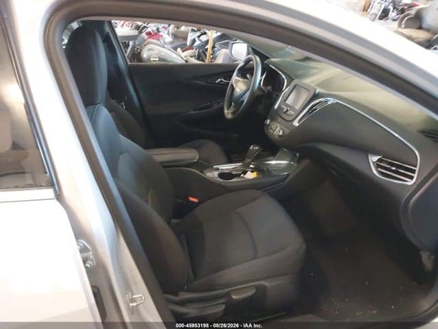 2017 CHEVROLET MALIBU 1LT 5