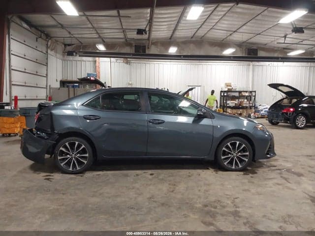 2017 TOYOTA COROLLA SE 9