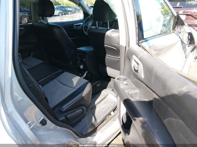 2019 NISSAN PATHFINDER SV 8