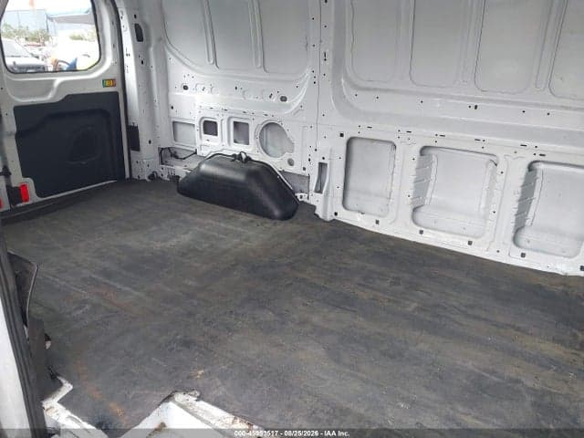 2019 FORD TRANSIT-150 8