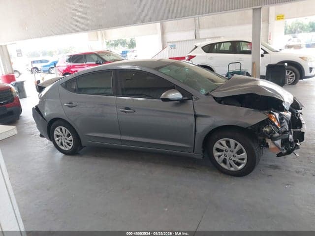 2019 HYUNDAI ELANTRA SE 13