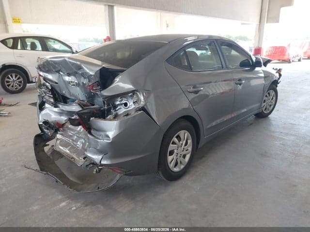 2019 HYUNDAI ELANTRA SE 4