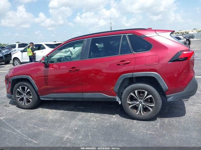 2019 TOYOTA RAV4 LE 14
