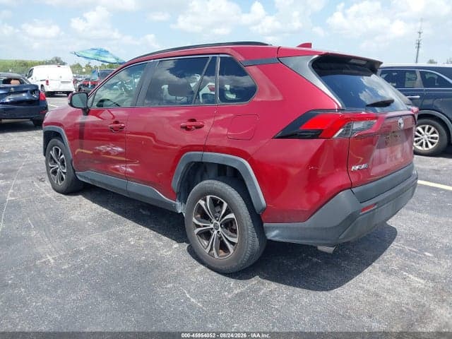 2019 TOYOTA RAV4 LE 3