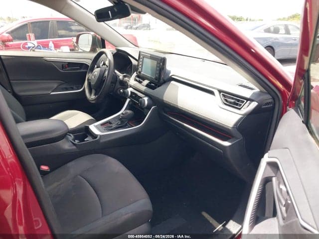 2019 TOYOTA RAV4 LE 5
