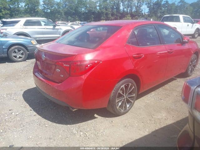 2017 TOYOTA COROLLA SE 4