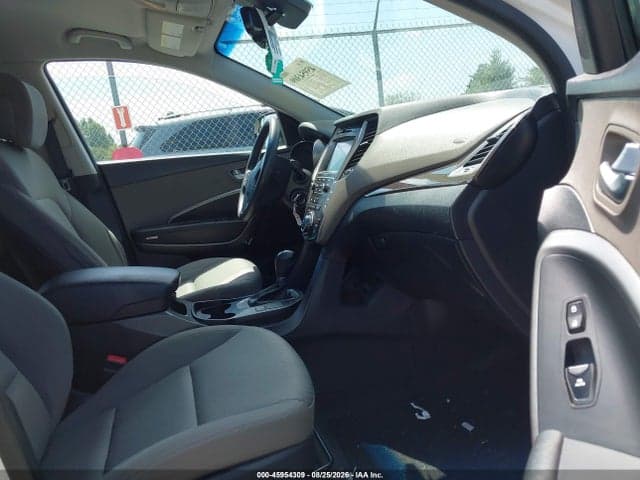 2017 HYUNDAI SANTA FE SE 5