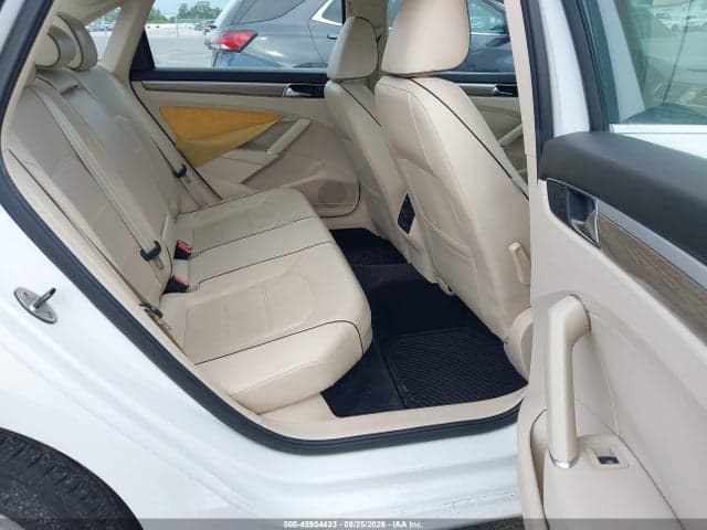 2017 VOLKSWAGEN PASSAT 1.8T SE 8