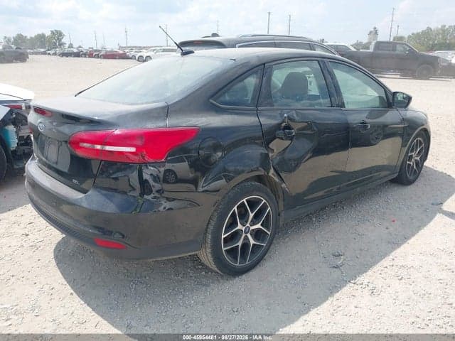 2017 FORD FOCUS SEL 4