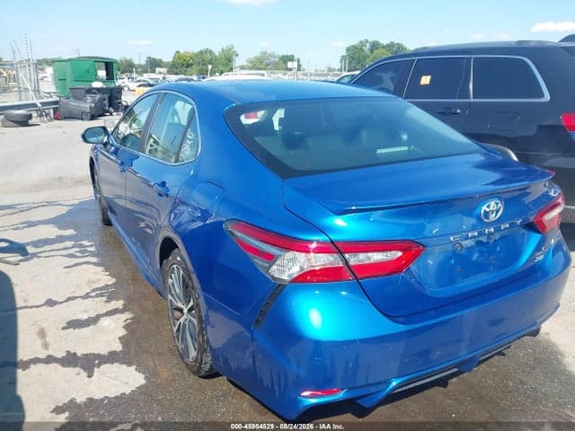 2018 TOYOTA CAMRY SE 3