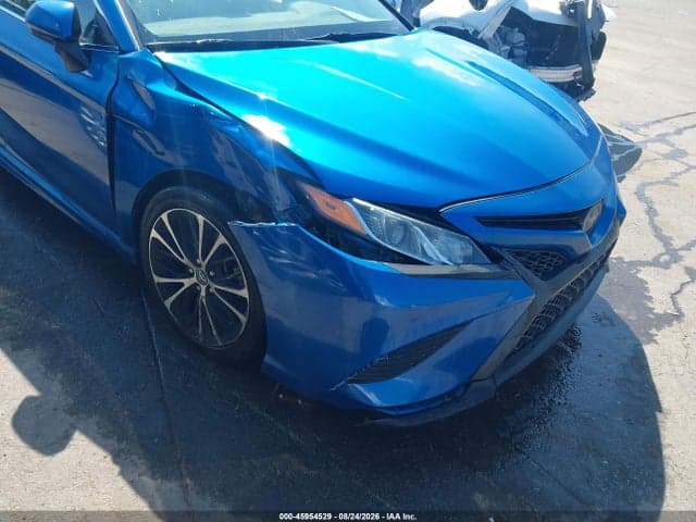 2018 TOYOTA CAMRY SE 6