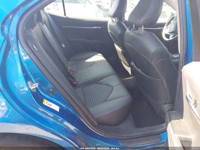 2018 TOYOTA CAMRY SE 8