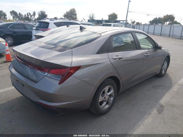 2023 HYUNDAI ELANTRA SE 4