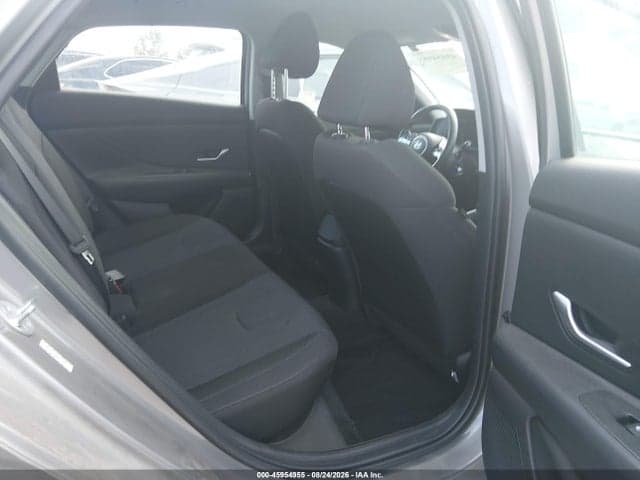 2023 HYUNDAI ELANTRA SE 8