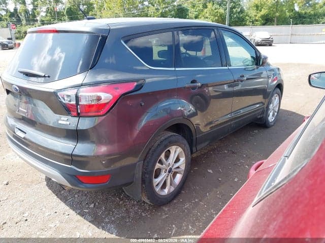 2017 FORD ESCAPE SE 4
