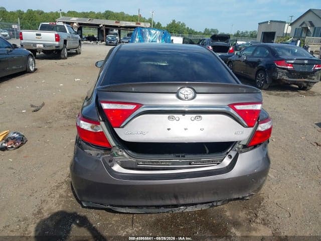 2017 TOYOTA CAMRY SE 16