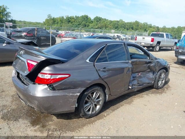2017 TOYOTA CAMRY SE 4