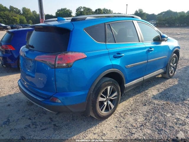 2017 TOYOTA RAV4 XLE 4