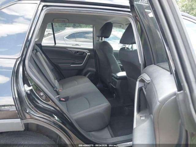 2023 TOYOTA RAV4 LE 8