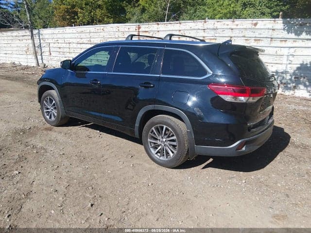 2018 TOYOTA HIGHLANDER XLE 3