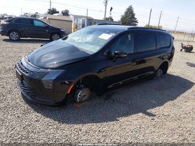2027 CHRYSLER PACIFICA 2