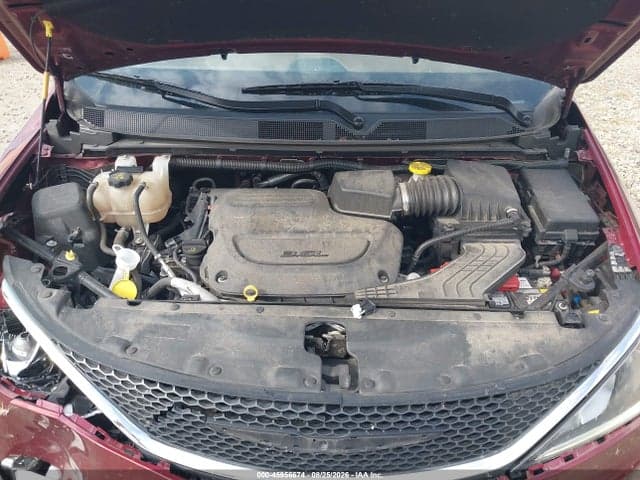 2019 CHRYSLER PACIFICA LIMITED 10