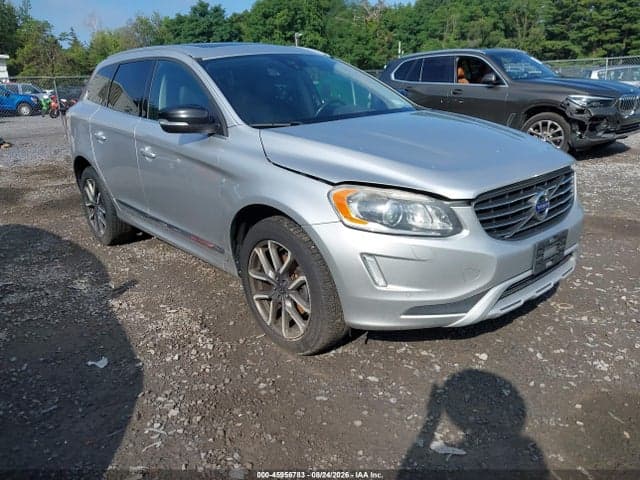 2017 VOLVO XC60 T6 DYNAMIC 1