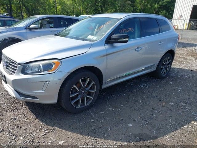 2017 VOLVO XC60 T6 DYNAMIC 2