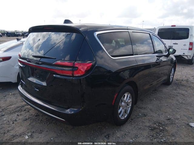2027 CHRYSLER PACIFICA 4