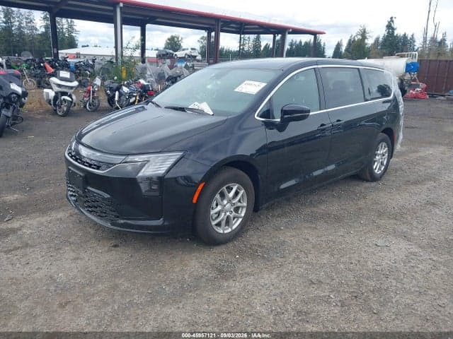 2027 CHRYSLER PACIFICA 2