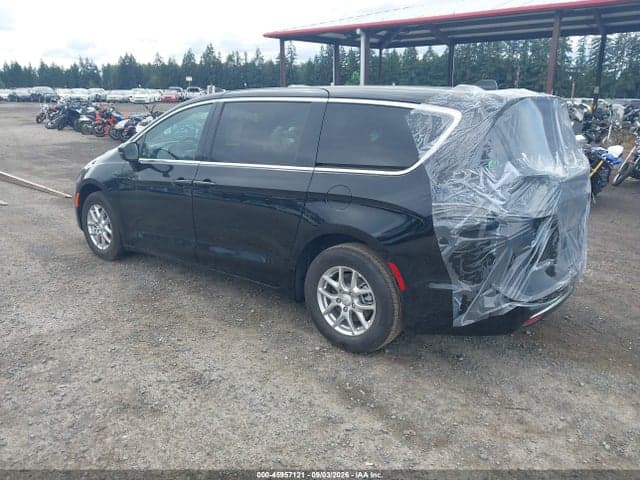 2027 CHRYSLER PACIFICA 3