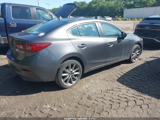 2018 MAZDA MAZDA3 TOURING 4