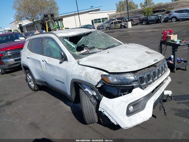 2025 JEEP COMPASS LATITUDE 4X4 18