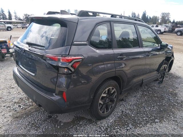 2025 SUBARU FORESTER 4