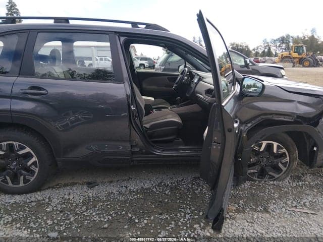 2025 SUBARU FORESTER 5