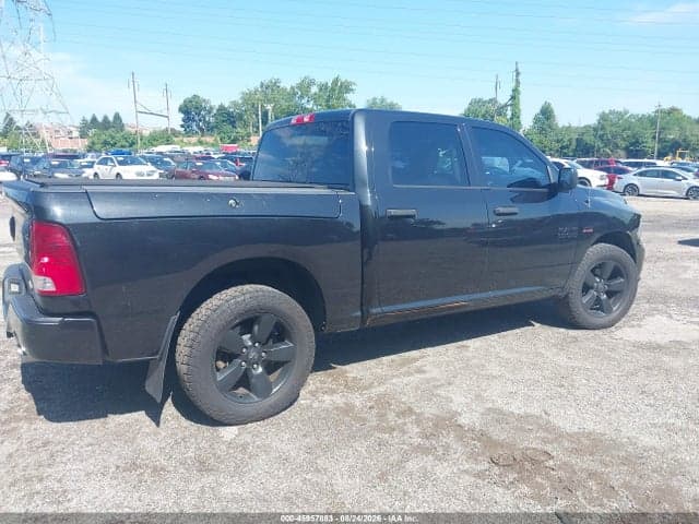 2017 RAM 1500 EXPRESS 4X4 5'7 BOX 4