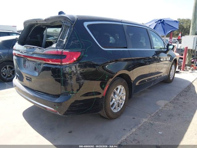 2027 CHRYSLER PACIFICA 4