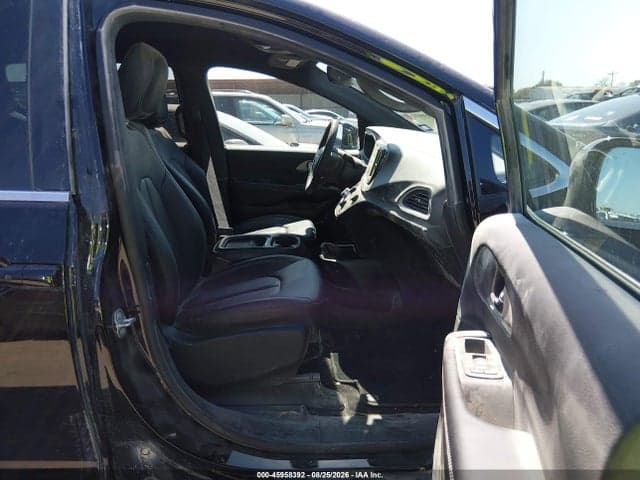 2027 CHRYSLER PACIFICA 5