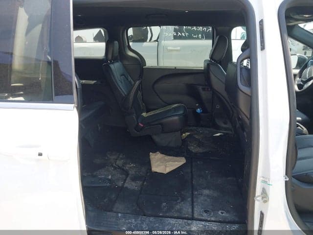 2025 CHRYSLER PACIFICA SELECT 8