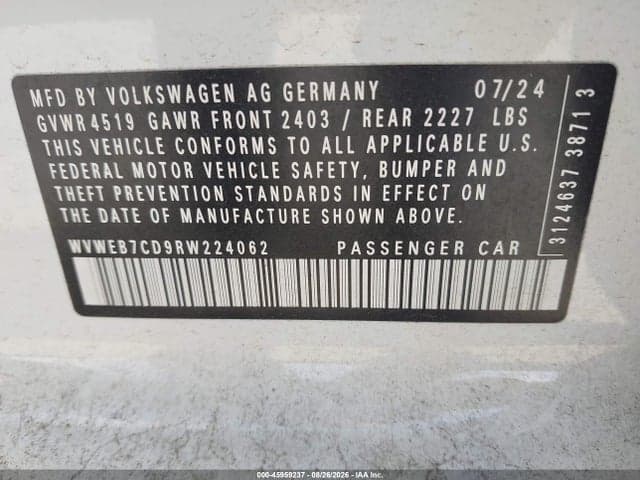 2024 VOLKSWAGEN GOLF R 2.0T 9