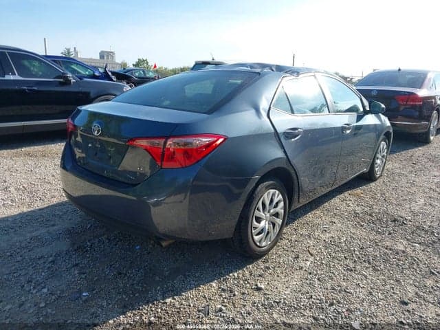 2017 TOYOTA COROLLA LE 4