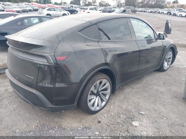 2026 TESLA MODEL Y 4