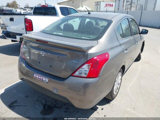 2017 NISSAN VERSA 1.6 SV 4