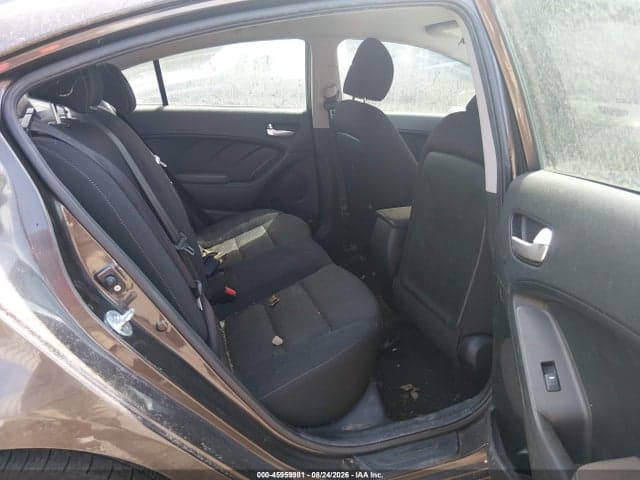 2017 KIA FORTE LX 8