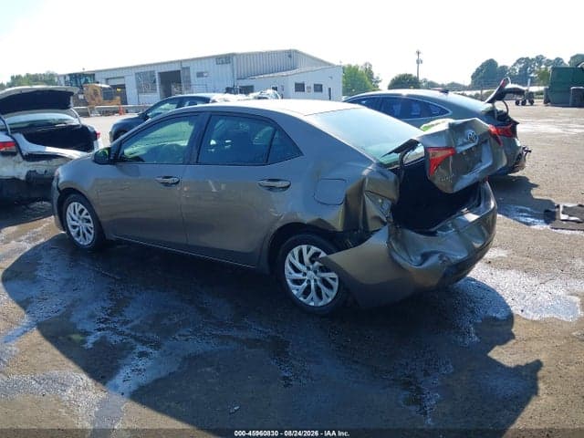 2017 TOYOTA COROLLA LE 3