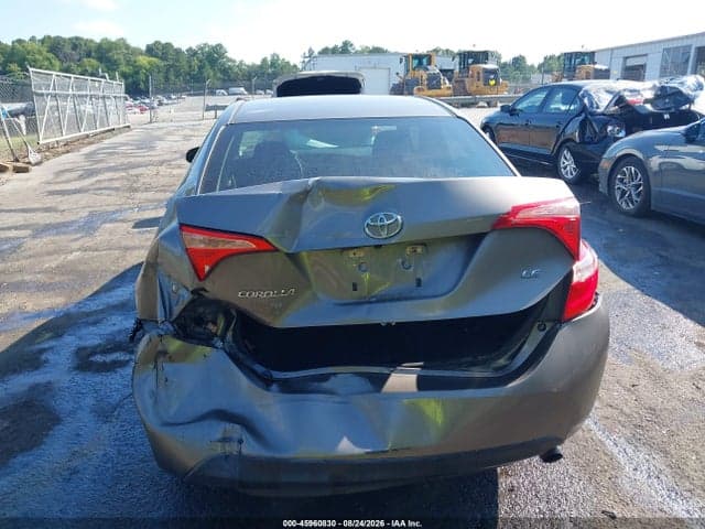 2017 TOYOTA COROLLA LE 6