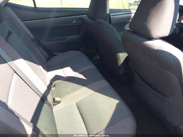 2017 TOYOTA COROLLA LE 8