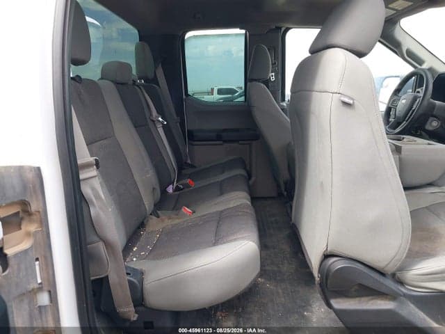 2017 FORD F-150 XL 8