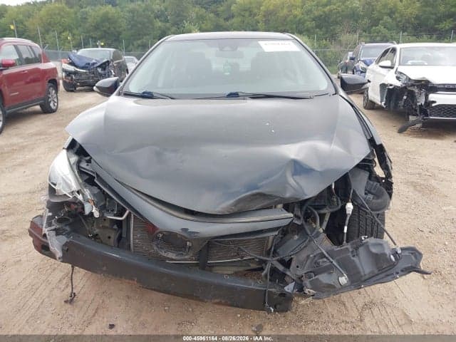 2019 TOYOTA COROLLA SE 12