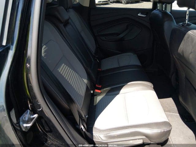 2017 FORD ESCAPE TITANIUM 8